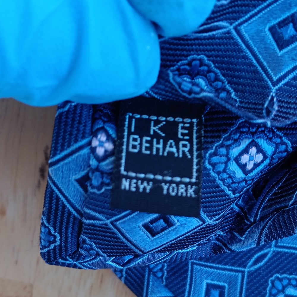 Ike Behar Blue Hexagonal Pattern Tie - image 4